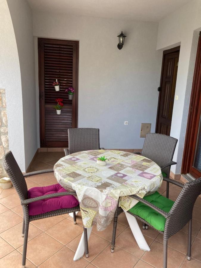 Apartment Jasna B Omišalj Kültér fotó