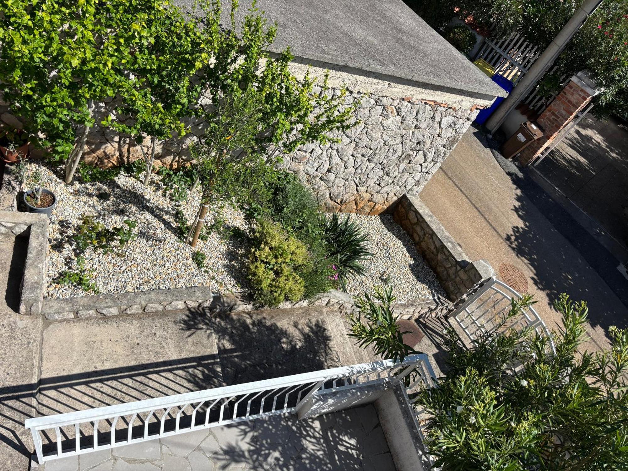 Apartment Jasna B Omišalj Kültér fotó