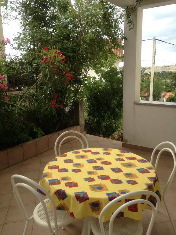 Apartment Jasna B Omišalj Kültér fotó