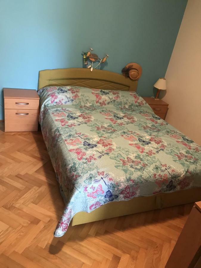 Apartment Jasna B Omišalj Kültér fotó